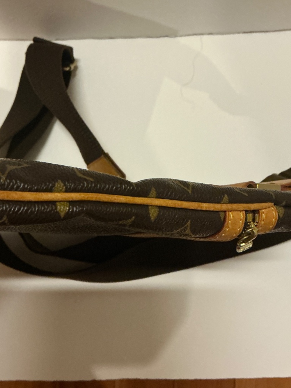 Louis Vuitton Pochette Bosphore Crossbody Bag - Monogram Canvas - Picture 11 of 16